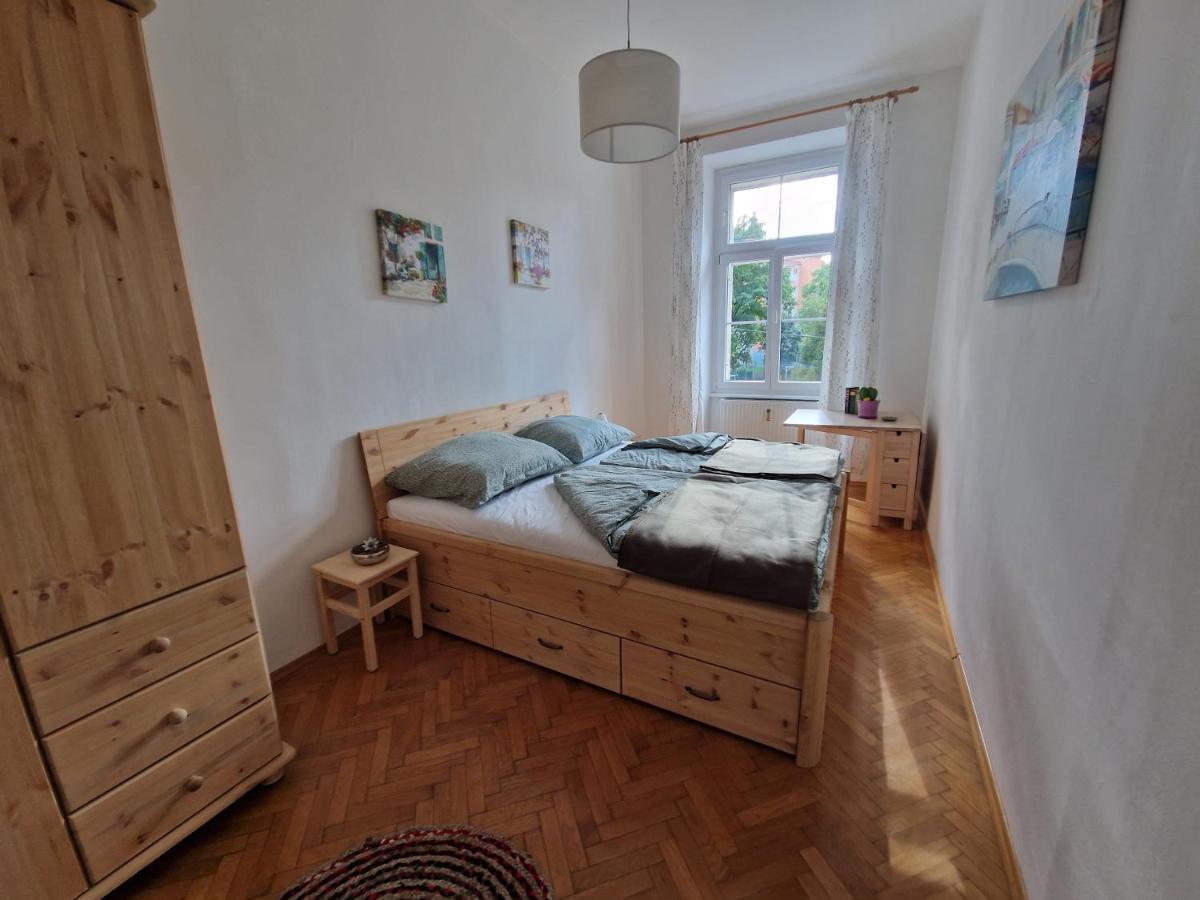 Entzueckendes Apartment Im Zentrum Грац Екстер'єр фото