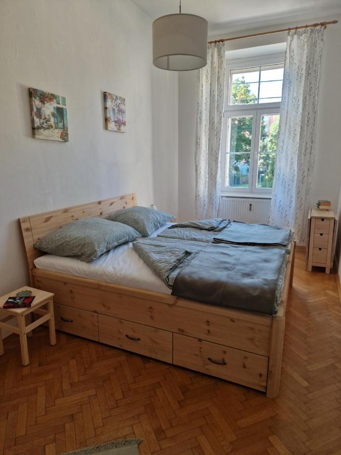 Entzueckendes Apartment Im Zentrum Грац Екстер'єр фото